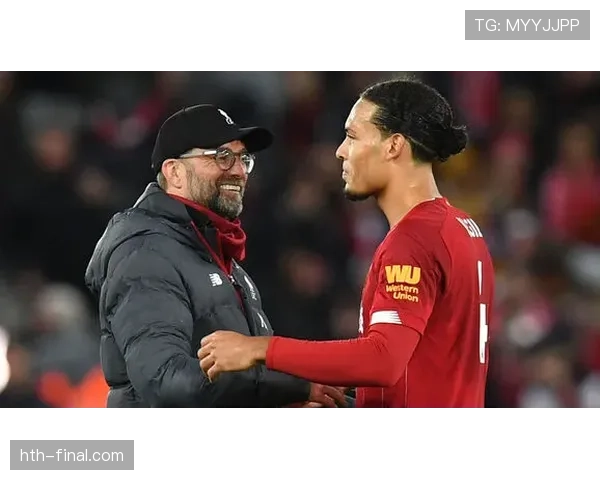 新中卫闪耀赛场，皮克风格再现：控球稳健防守惊艳