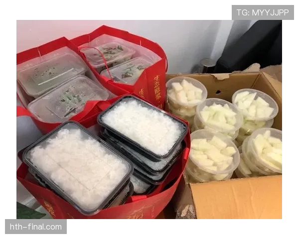 浓眉哥家里请了三个厨师轮班，就为了让他随时能吃上热饭